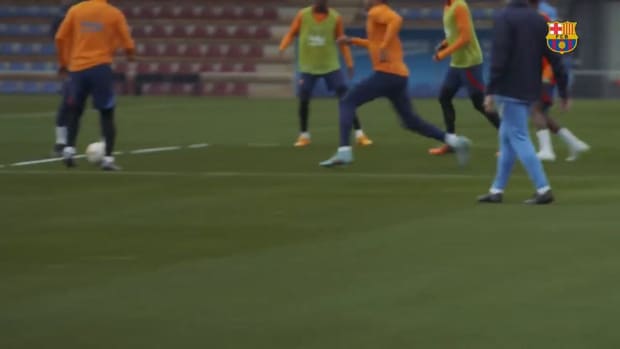 Rondos and quick duels as FC Barcelona keep working during the international break